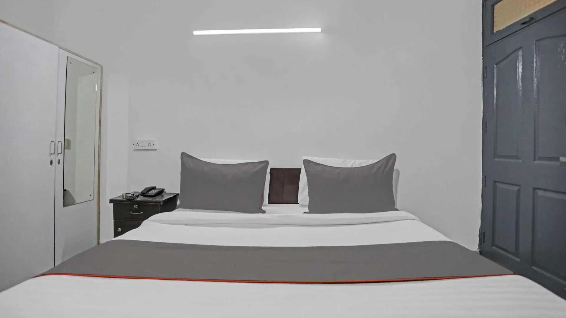 Hotel O The Premium Villa New Delhi