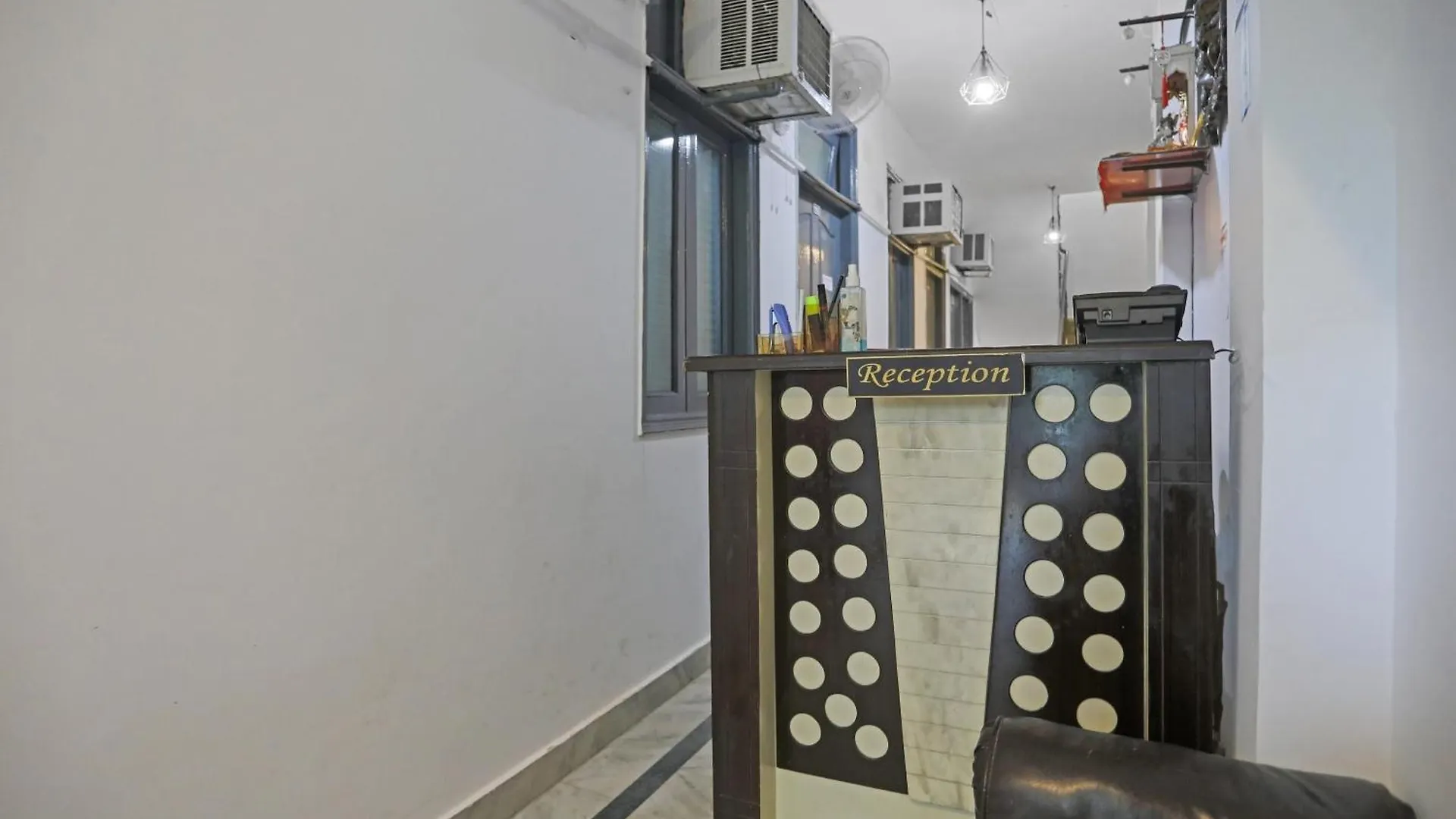 Hotel O The Premium Villa New Delhi