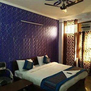 airport-hotel-green-heights.hotelsdelhi.org/